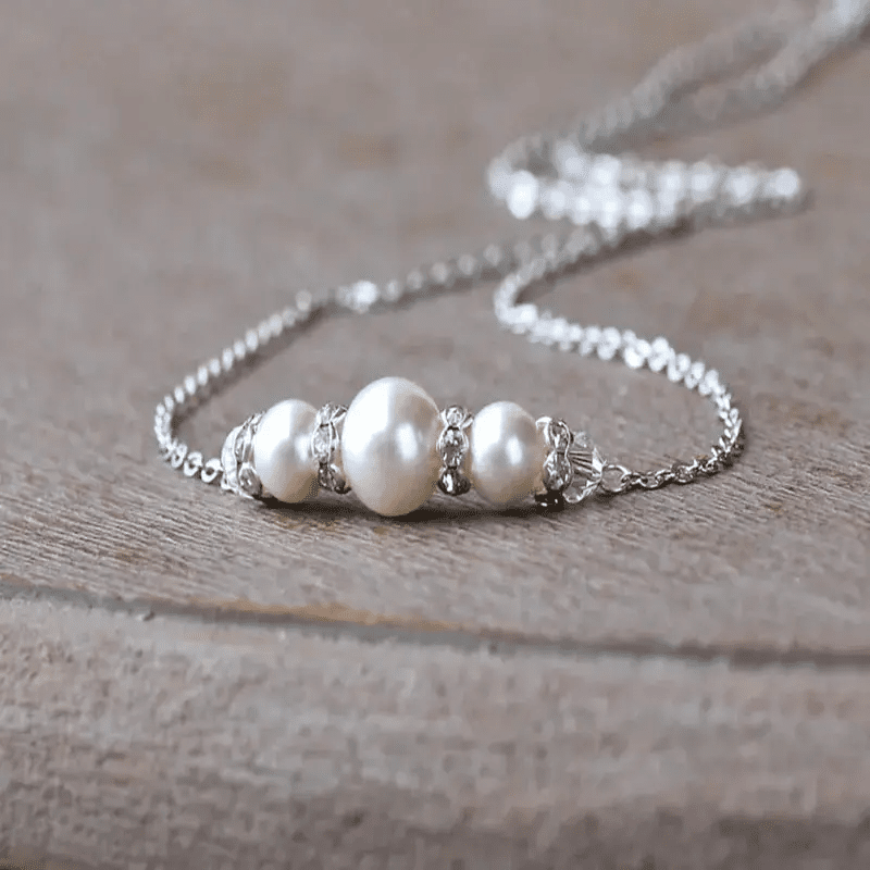 Teardrop Wedding Backdrop Necklace Pearl Back Pendant Bridal Body Chain Sexy Bridal Back Drop Body Chain for Girls and Women.