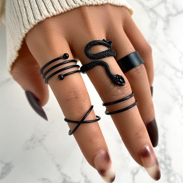 Ring Set - 5 pcs. Black Plated Western Style Snake And Twisted Ring Set for Girls and Women